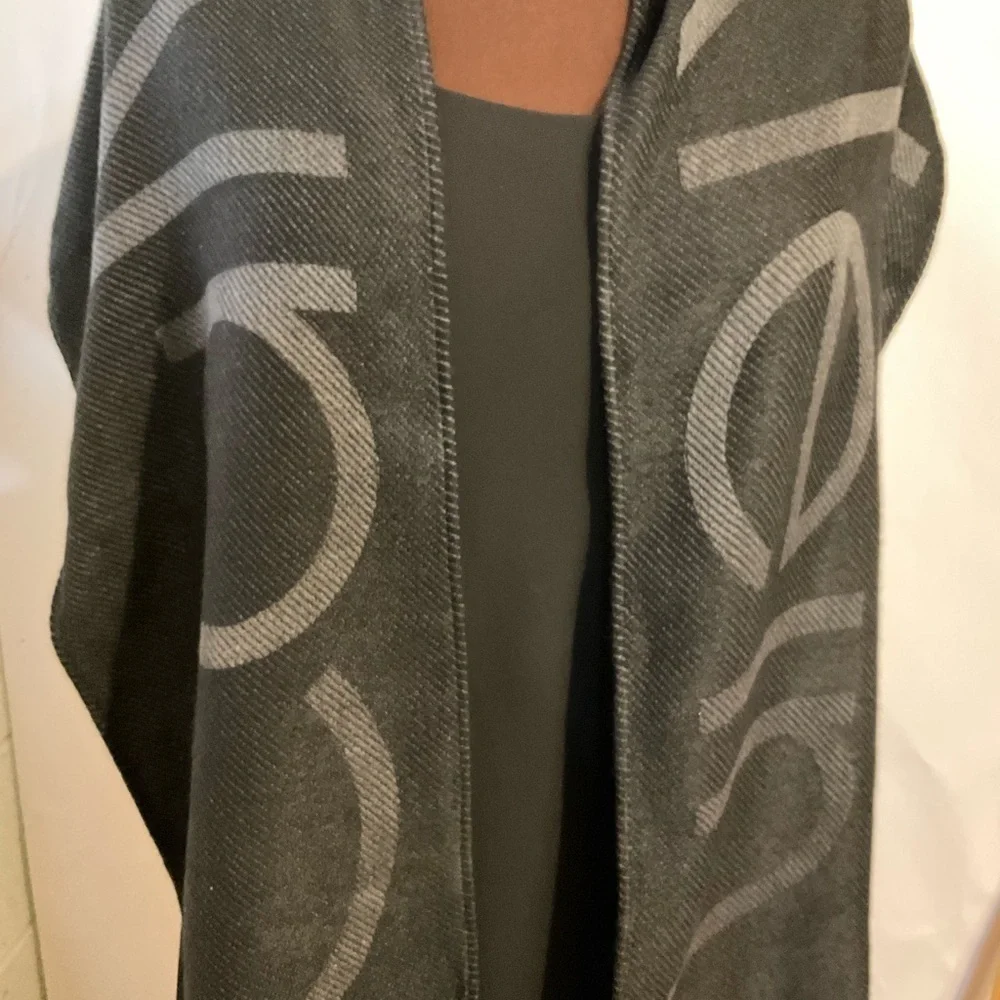 Calvin Klein Scarf Black Gray 70” x 20” Fringe Unisex